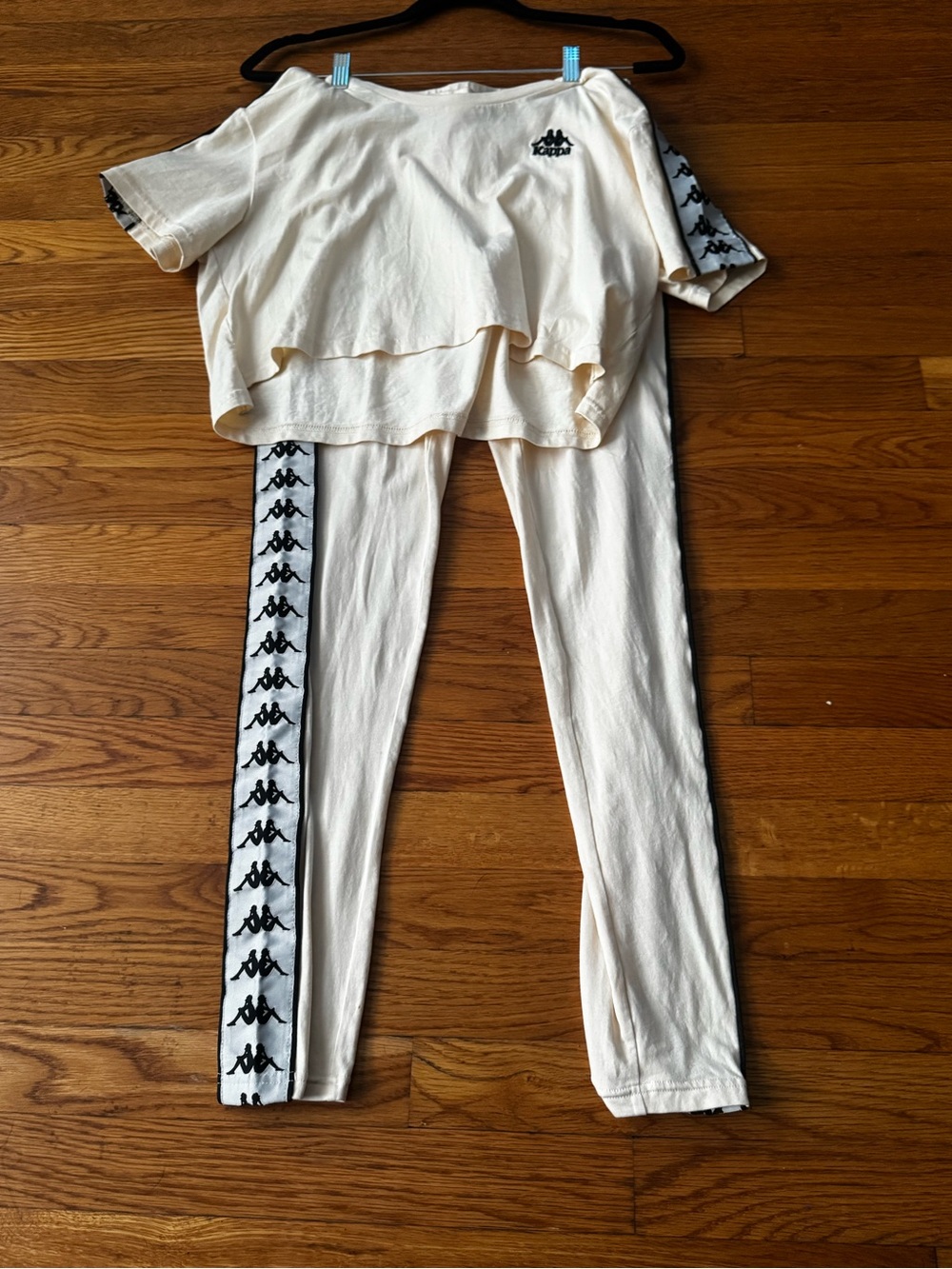 Kappa Cream Cropped Tee & Logo Tape Leggings Set
